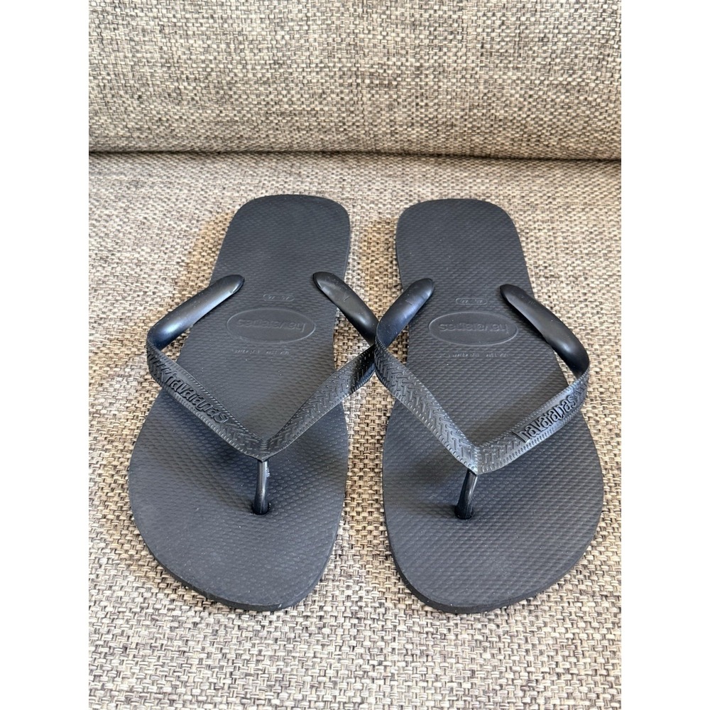 HAVAIANAS black Rubber Slip On Flat Flip Flop Sandals. 13